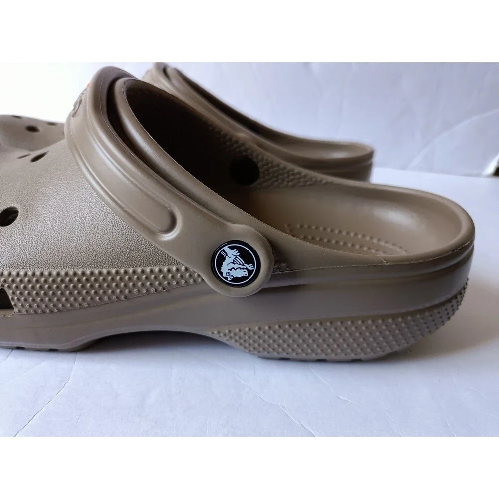 Crocs Classic Clog Unisex Slip On Shoe Ultra Ligh Green Men's 9 Women's 11